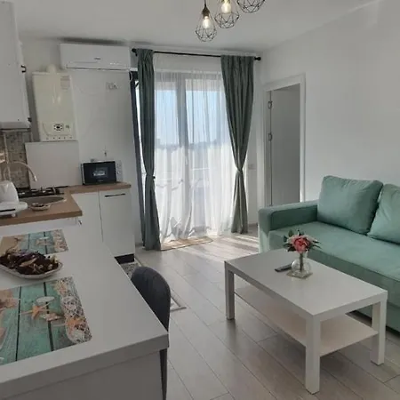 Monden Boutique Apartament 2 Camere Terasa 2 Minute De Plaja Mamaia Nord